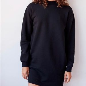 Aritzia crew neck black sweatshirt dress TNA L